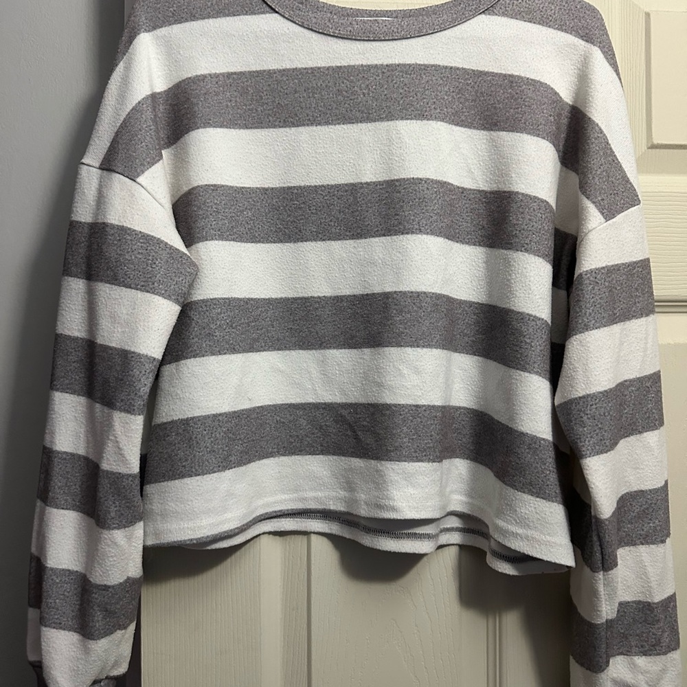 Striped Gray and White Crop Top